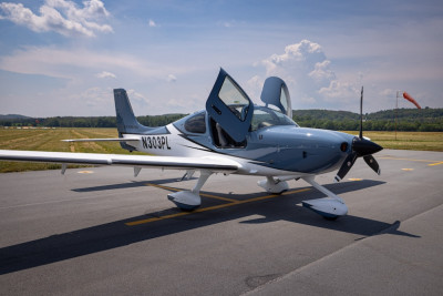 2021 Cirrus SR22 G6 GTS: 