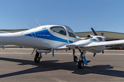 2015 Diamond DA42: 