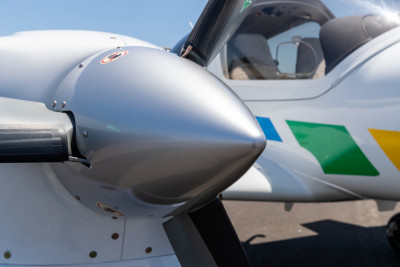 2015 Diamond DA42: 