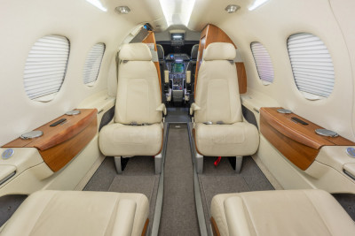 2010 Embraer Phenom 100: 