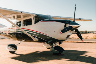 2000 Cessna Turbo 206H Stationair: 