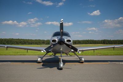 2013 Cirrus SR22 GTS: 