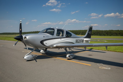 2013 Cirrus SR22 GTS: 