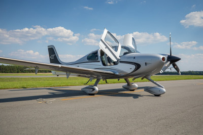 2013 Cirrus SR22 GTS: 