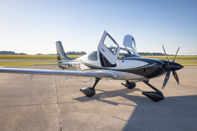 2022 Cirrus SR22T G6 GTS: 