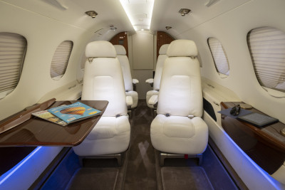 2011 Embraer Phenom 300: 