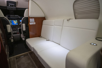 2011 Embraer Phenom 300: 