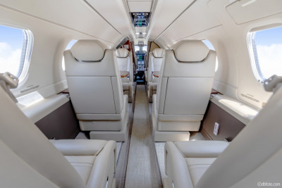 2019 Embraer Phenom 300E: 