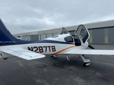 2015 Cirrus SR22T G5 GTS: 