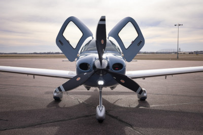 2021 Cirrus SR22T G6 GTS: 