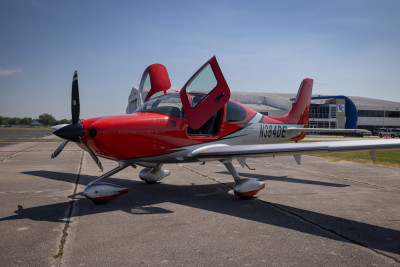 2021 Cirrus SR22 G6 GTS: 