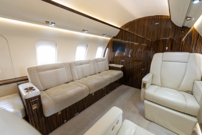 2009 Bombardier Challenger 605: 