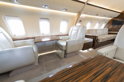 2009 Bombardier Challenger 605: 