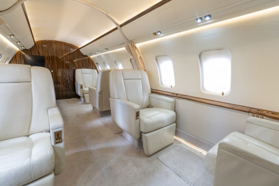 2009 Bombardier Challenger 605: 