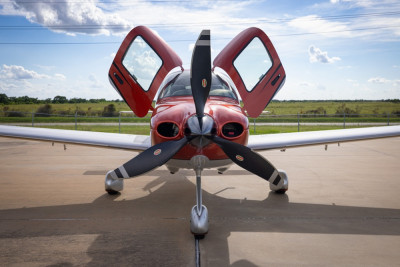 2019 Cirrus SR22T G6 GTS: 