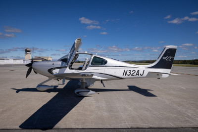 2012 Cirrus SR22 G3 GTS: 