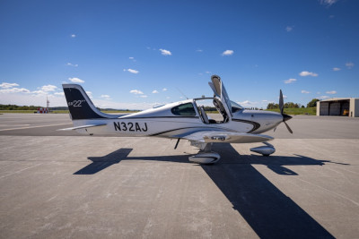 2012 Cirrus SR22 G3 GTS: 