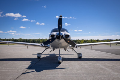 2012 Cirrus SR22 G3 GTS: 