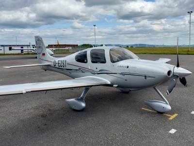 2010 Cirrus SR22T G3 GTS: 