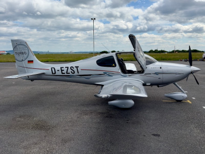 2010 Cirrus SR22T G3 GTS: 