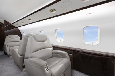 2013 Bombardier Challenger 300: 