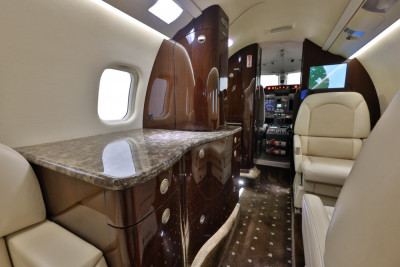 2009 Bombardier Learjet 60XR: 