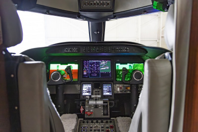 2015 Bombardier Learjet 70: 