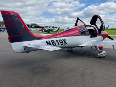 2012 Cirrus SR22T G3 GTS: 