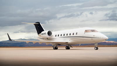 1999 Bombardier Challenger 604: Exterior