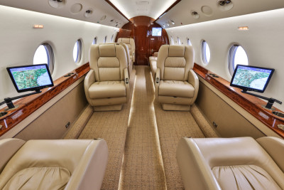 2010 Gulfstream G200: 