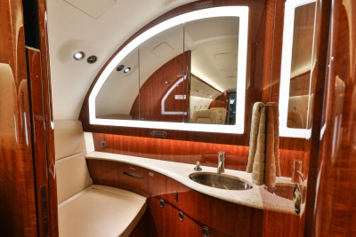 2010 Gulfstream G200: 