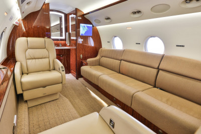 2010 Gulfstream G200: 