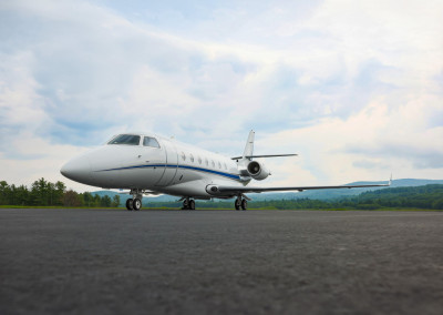 2010 Gulfstream G200: 