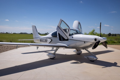 2021 Cirrus SR22T G6 GTS: 