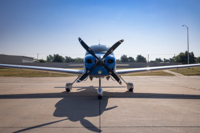 2023 Cirrus SR22T G6 GTS: 