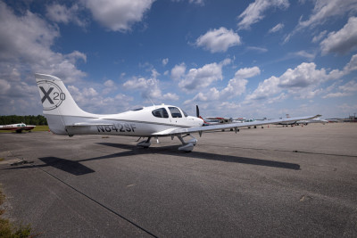 2010 Cirrus SR20 G3 GTS: 