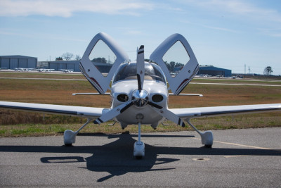 2005 Cirrus SR22 G2 GTS: 