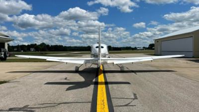 2005 Cirrus SR22 G2 GTS: 