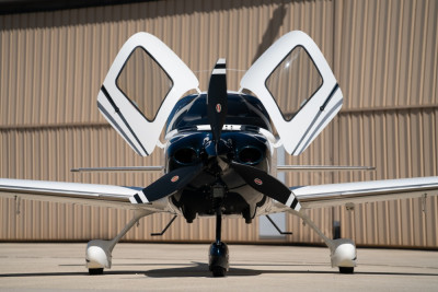 2014 Cirrus SR22T G5 GTS: 