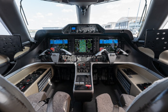 2015 Embraer Phenom 300: 