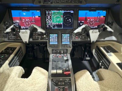 2015 Embraer Phenom 300: 