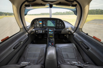 2002 Cirrus SR22: 