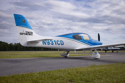 2002 Cirrus SR22: 