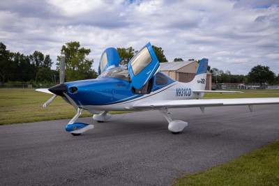 2002 Cirrus SR22: 