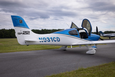 2002 Cirrus SR22: 