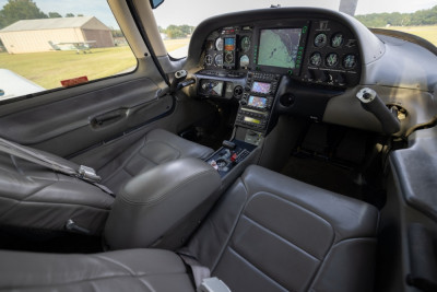 2002 Cirrus SR22: 