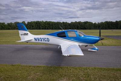 2002 Cirrus SR22: 