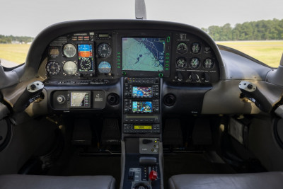 2002 Cirrus SR22: 