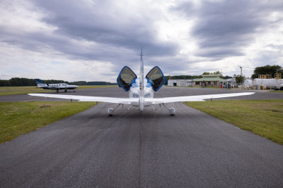 2002 Cirrus SR22: 