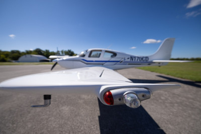 2000 Cirrus SR20: 